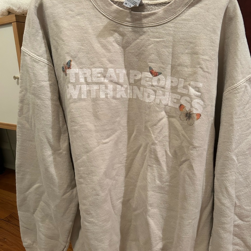 Gildan Cream Crewneck Sweater with Unique Front Design